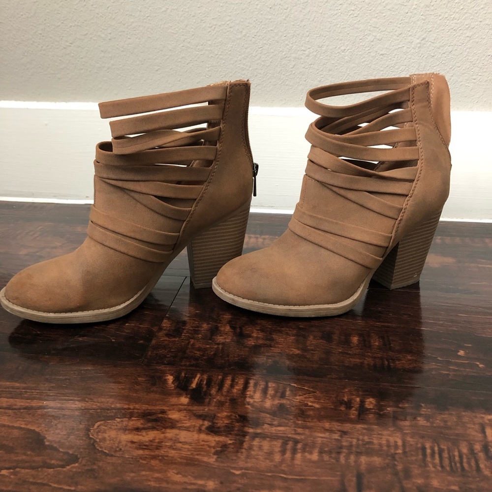 Heeled bootie